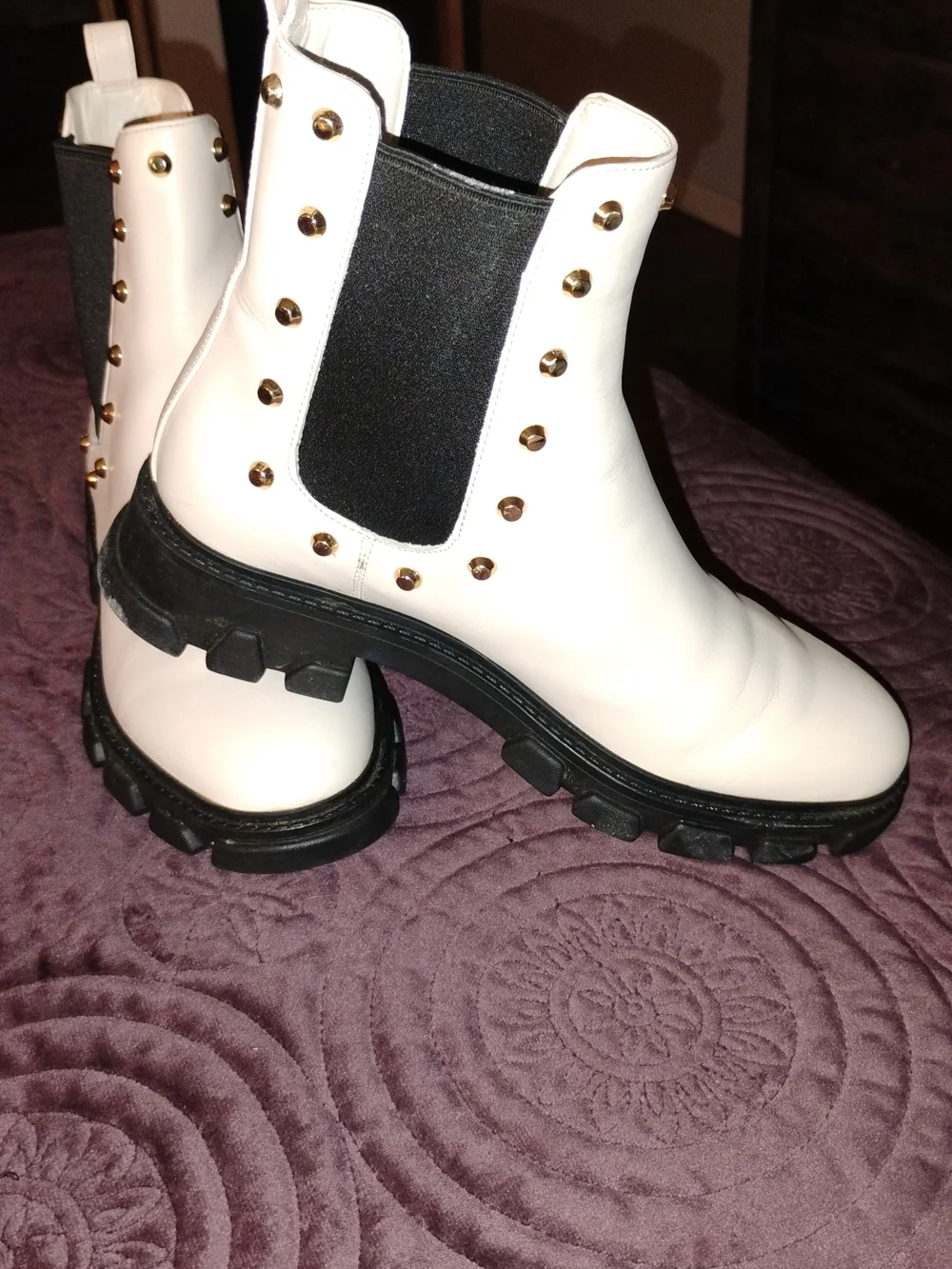 MICHAEL Michael Kors White Leather Chelsea Booties with Gold Studs - Picture 1 of 9